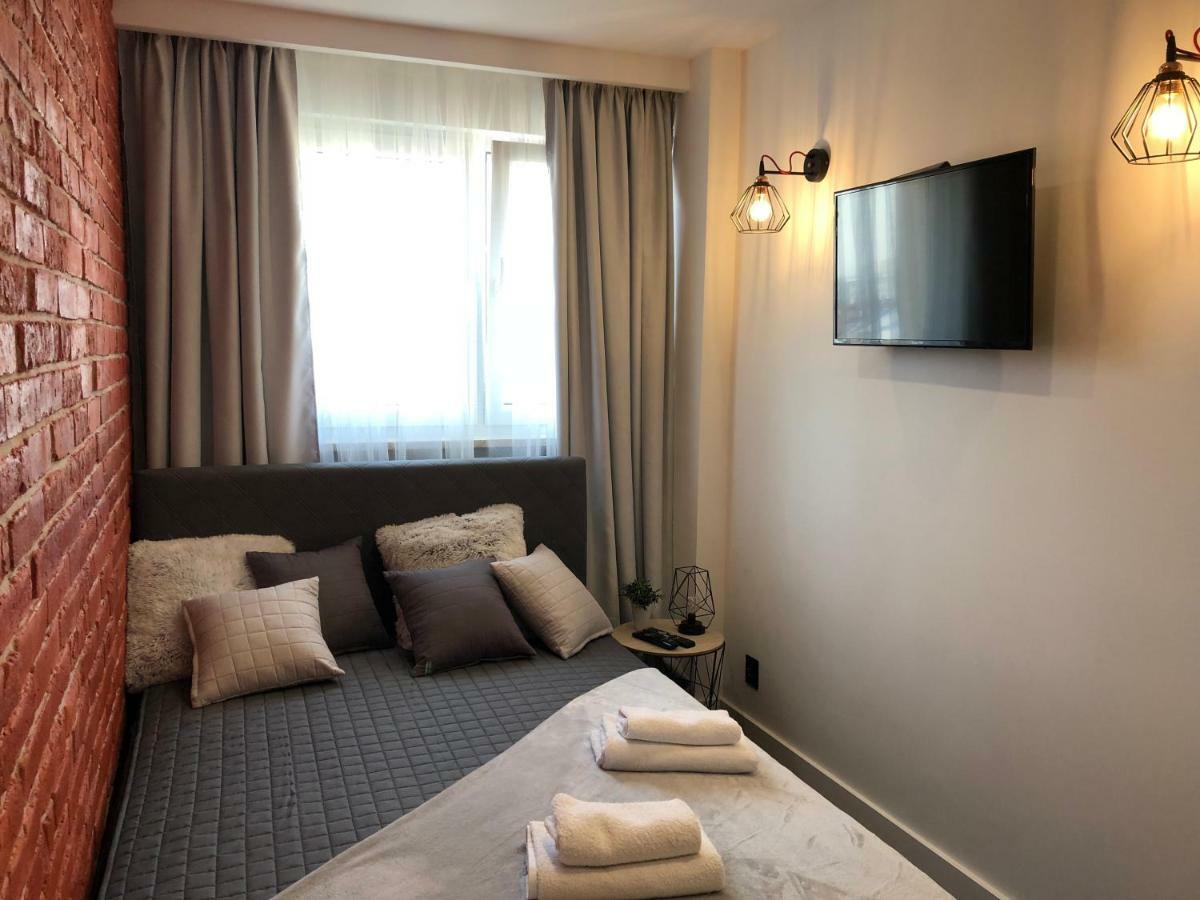 Family & Business Sauna Apartments Rynek Centrum Downtown - 2 Bedroom With Private Sauna, Balcony, Parking Кельце Экстерьер фото