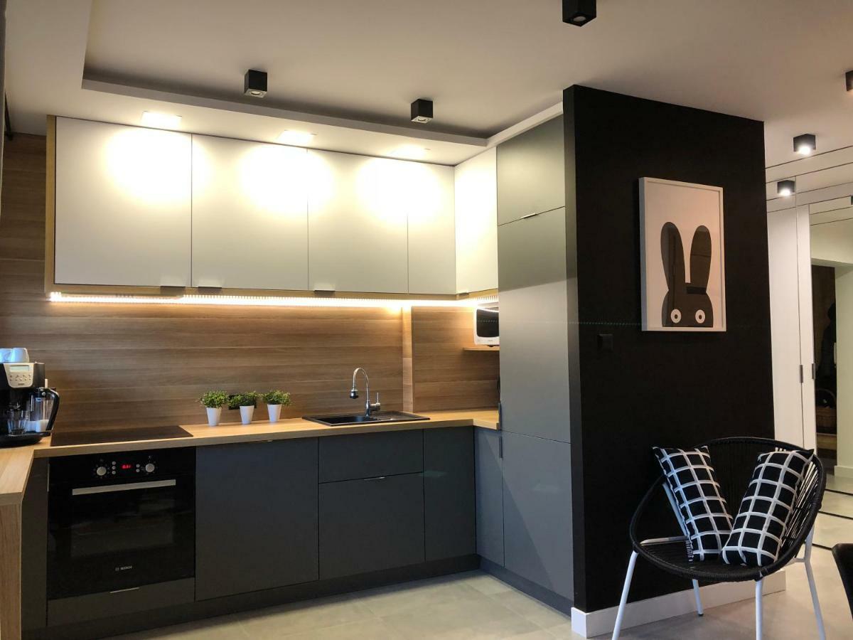 Family & Business Sauna Apartments Rynek Centrum Downtown - 2 Bedroom With Private Sauna, Balcony, Parking Кельце Экстерьер фото