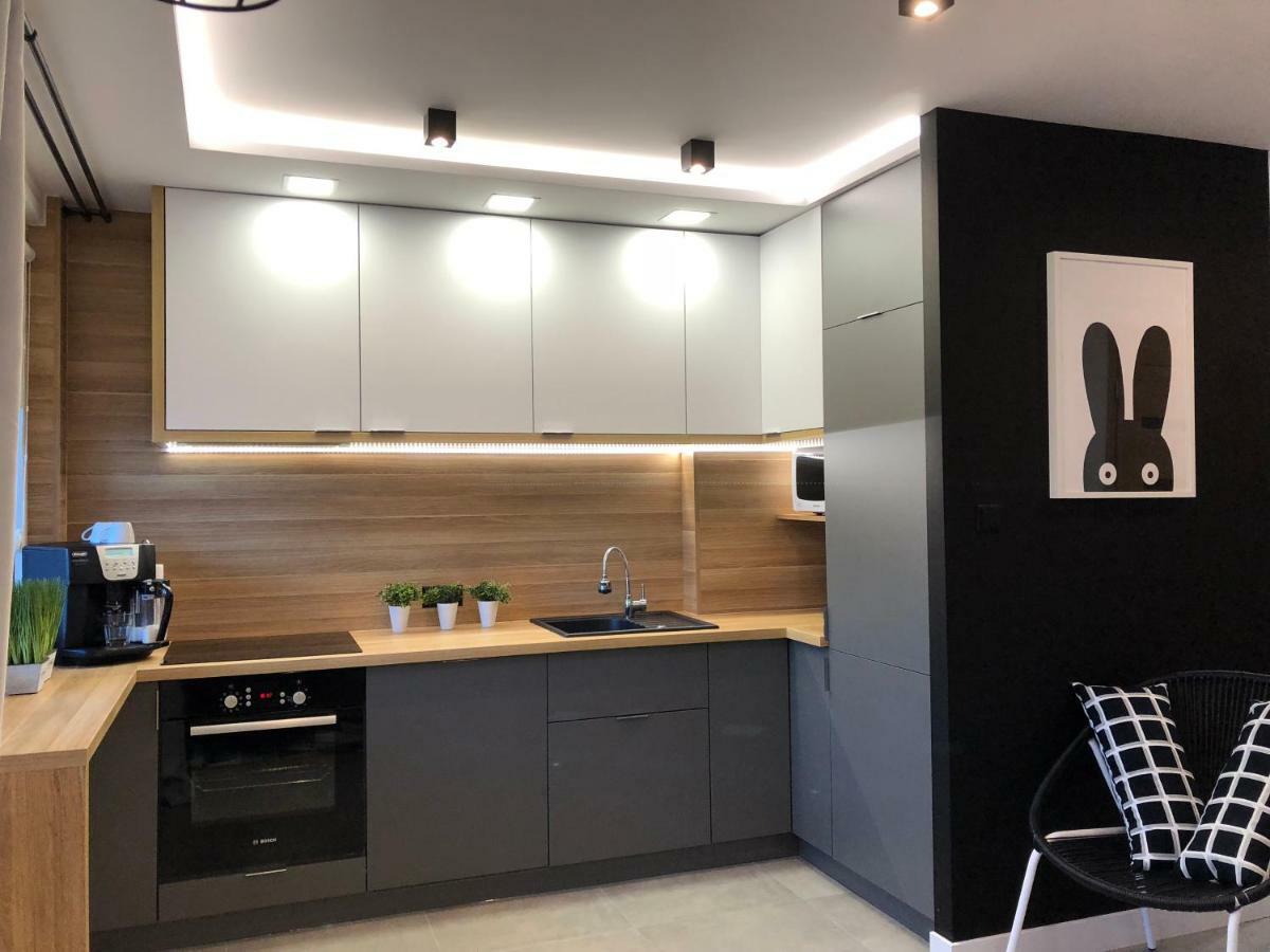 Family & Business Sauna Apartments Rynek Centrum Downtown - 2 Bedroom With Private Sauna, Balcony, Parking Кельце Экстерьер фото